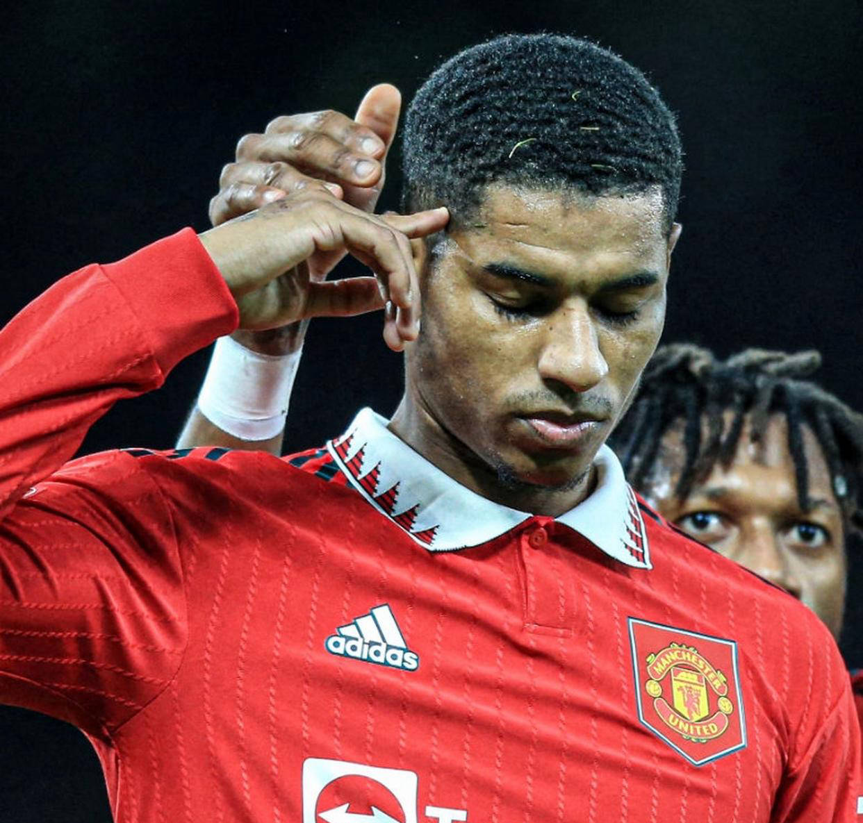  曼联迎西甲关键赛；关键时刻止住颓势；赛场秩序良好；赛程密集仍需轮换